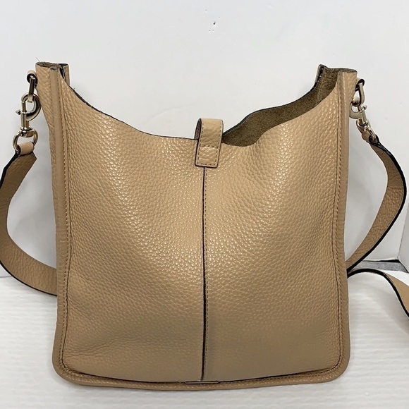 Rebecca Minkoff pebbled leather feed bag. - Picture 3 of 8